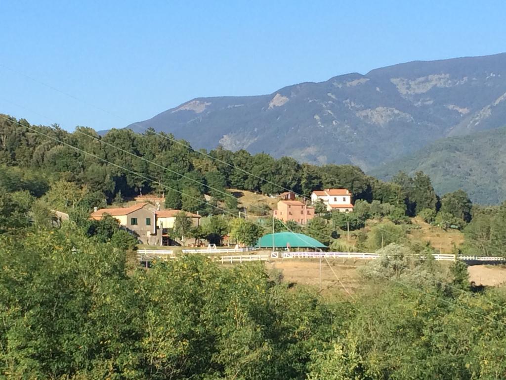Agriturismo Dei Legi San Pietro Vara Luaran gambar