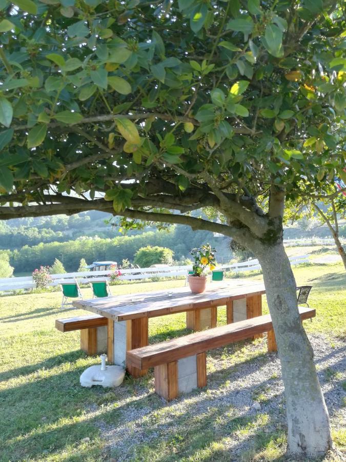 Agriturismo Dei Legi San Pietro Vara Luaran gambar