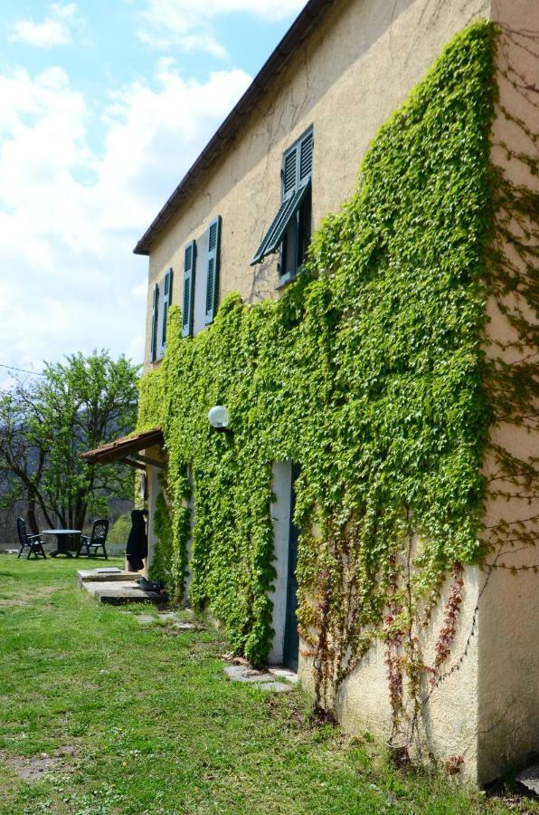 Agriturismo Dei Legi San Pietro Vara Luaran gambar